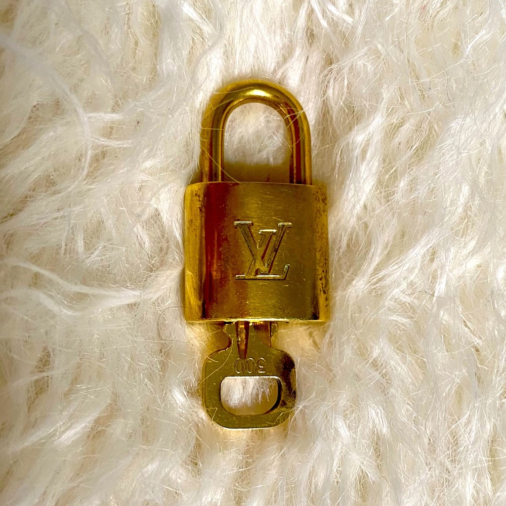Louis Vuitton Lock & Key #300